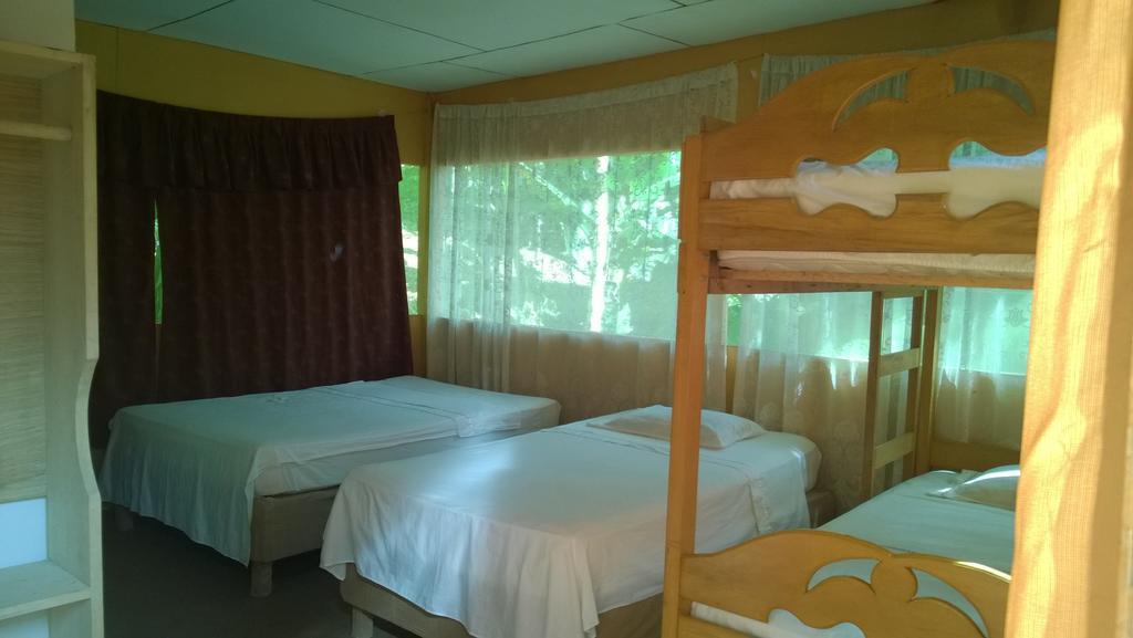 Amazon Queen Lodge Mazan Bilik gambar