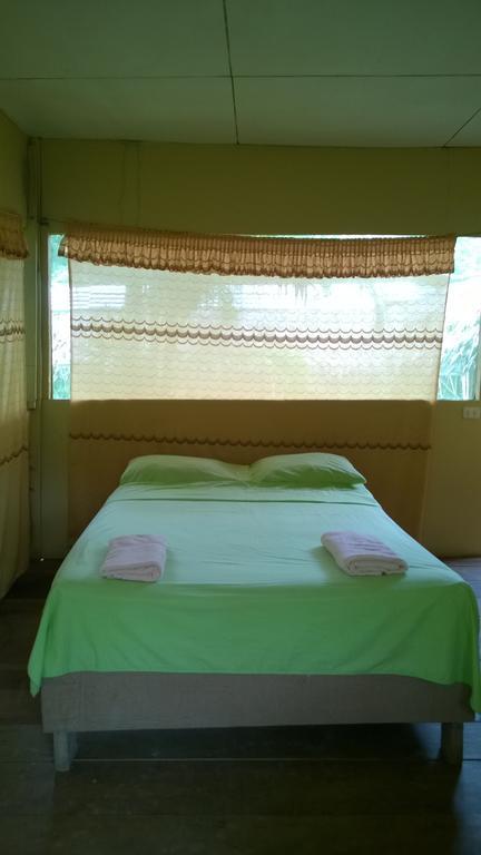 Amazon Queen Lodge Mazan Bilik gambar